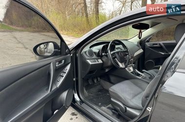 Седан Mazda 3 2010 в Корце