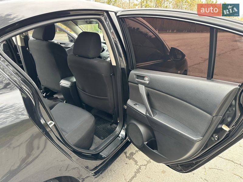Седан Mazda 3 2010 в Корце