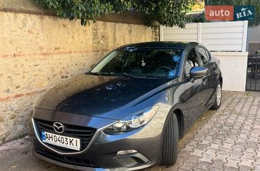 Седан Mazda 3 2016 в Киеве