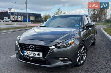 Седан Mazda 3 2017 в Киеве