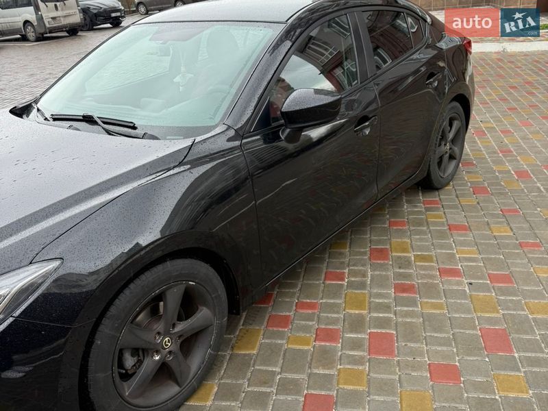 Седан Mazda 3 2014 в Кременчуге
