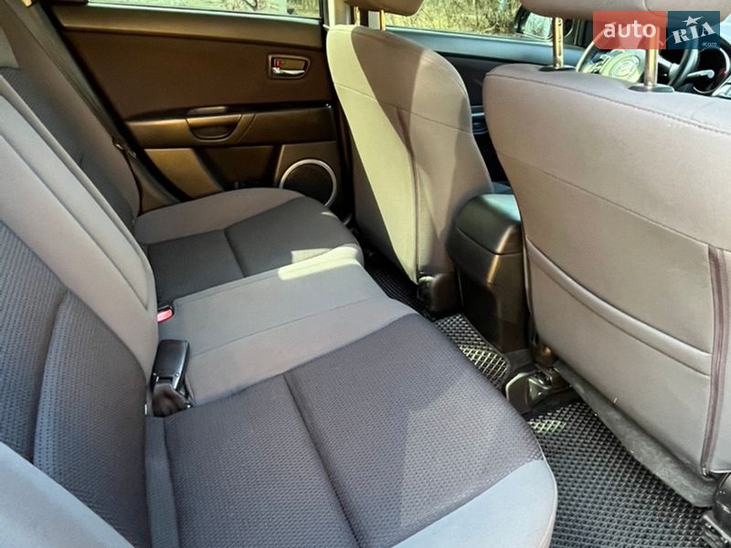 Хетчбек Mazda 3 2008 в Чернівцях