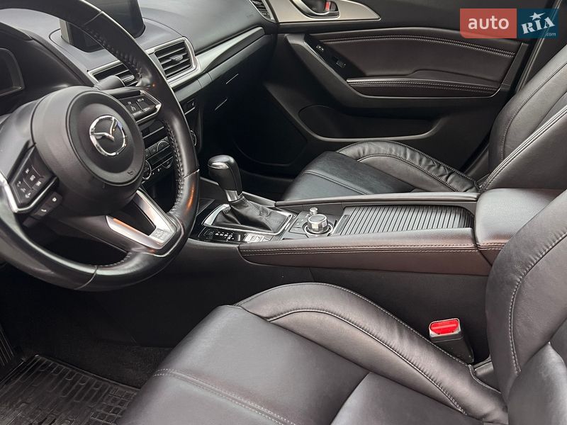 Седан Mazda 3 2016 в Запорожье