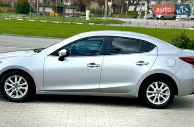 Седан Mazda 3 2016 в Харкові