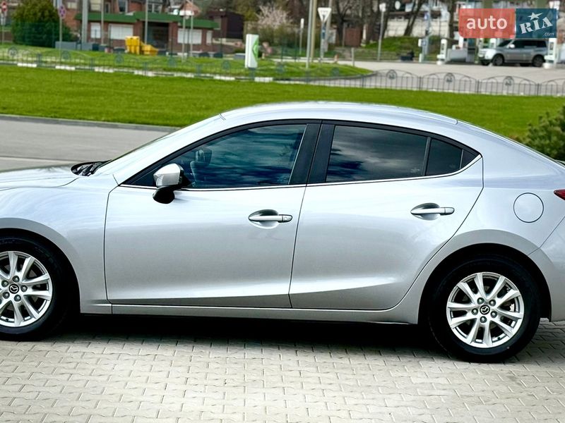 Седан Mazda 3 2016 в Харкові