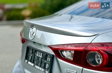 Седан Mazda 3 2016 в Харкові