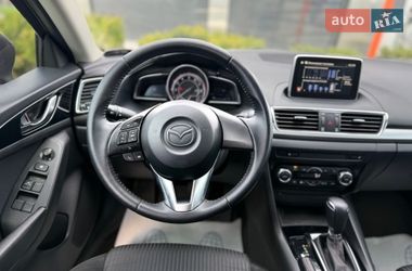 Седан Mazda 3 2016 в Харкові