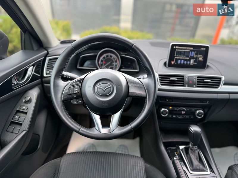 Седан Mazda 3 2016 в Харкові
