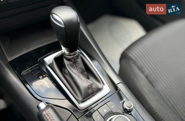 Седан Mazda 3 2016 в Харкові