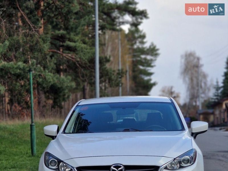 Хетчбек Mazda 3 2015 в Києві фото 2 Хетчбек Mazda 3 2015 в Києві