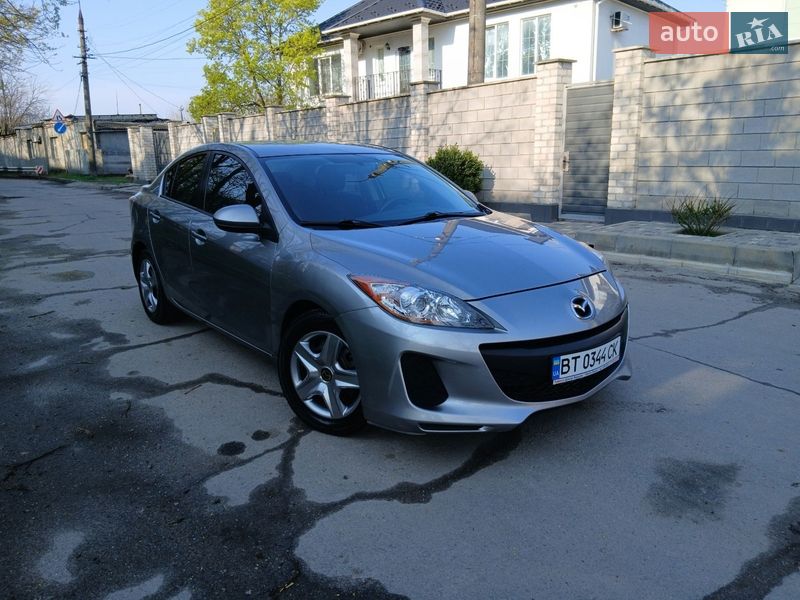 Седан Mazda 3 2011 в Херсоне