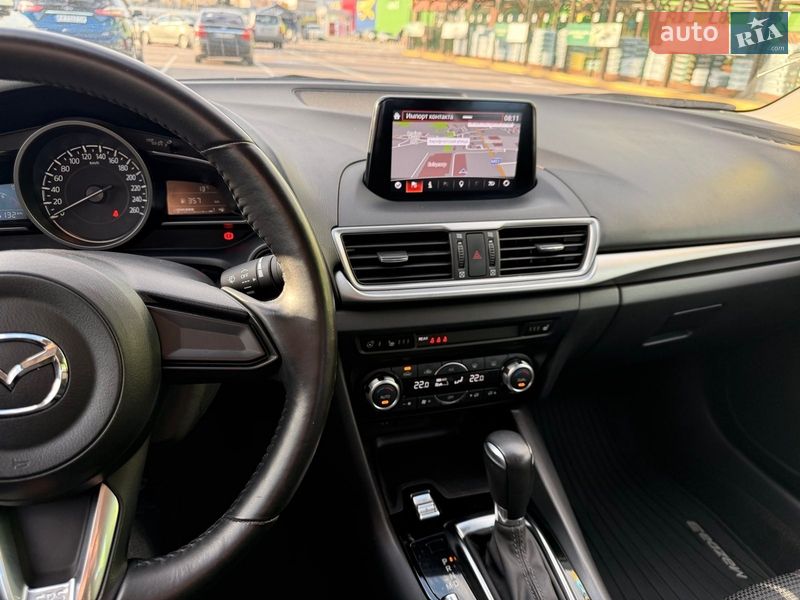 Седан Mazda 3 2017 в Харькове