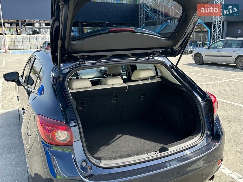 Хетчбек Mazda 3 2015 в Івано-Франківську