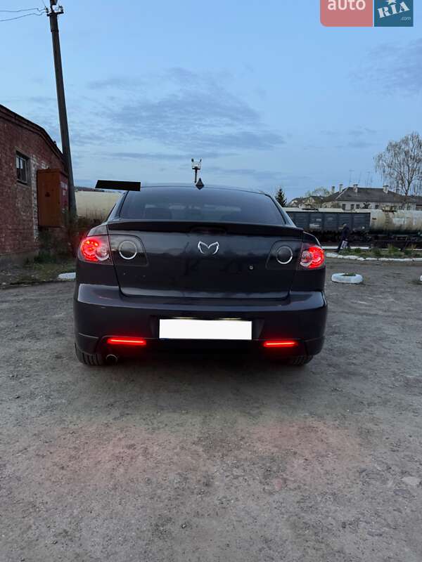 Седан Mazda 3 2006 в Ивано-Франковске