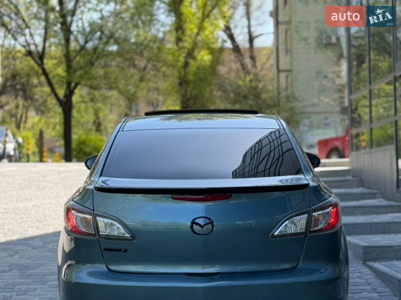 Седан Mazda 3 2010 в Запорожье