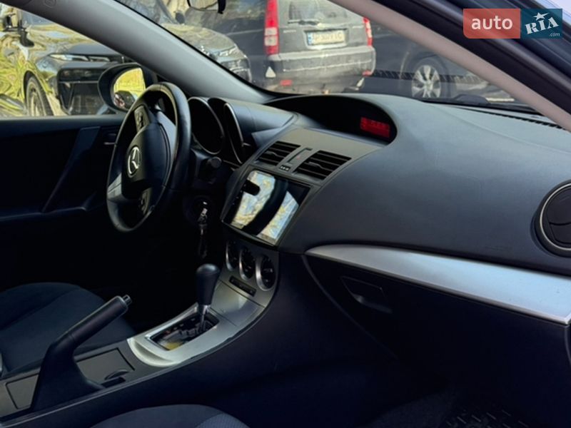 Седан Mazda 3 2010 в Запорожье