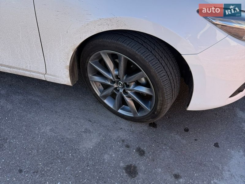 Седан Mazda 3 2018 в Николаеве