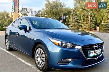 Седан Mazda 3 2017 в Киеве