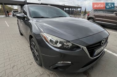 Седан Mazda 3 2016 в Виннице