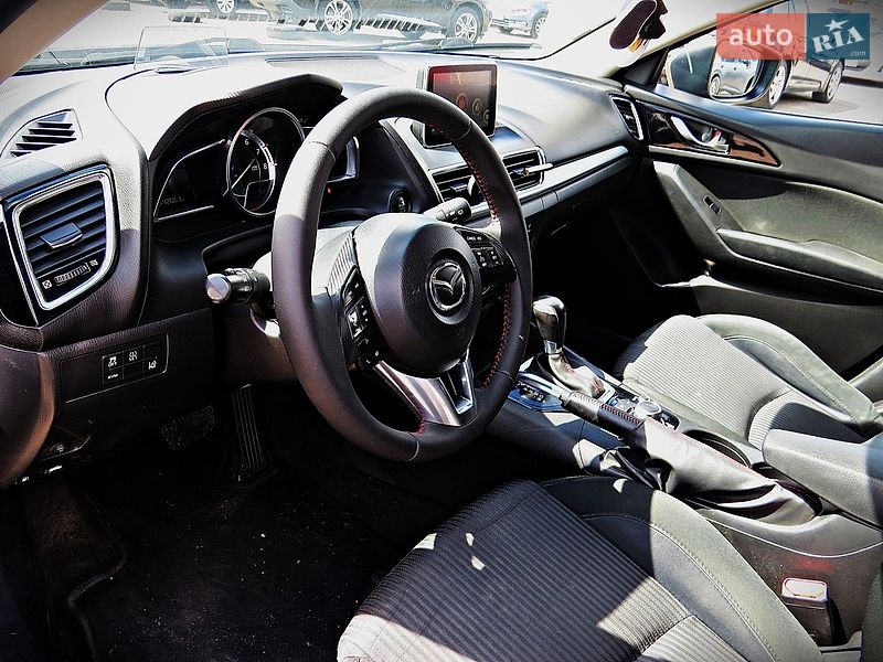 Хэтчбек Mazda 3 2015 в Черкассах
