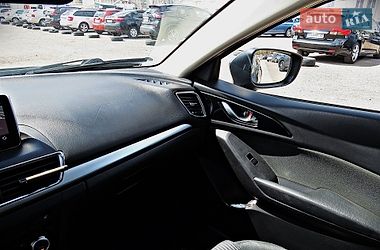 Хэтчбек Mazda 3 2015 в Черкассах