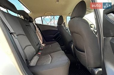 Седан Mazda 3 2016 в Стрые