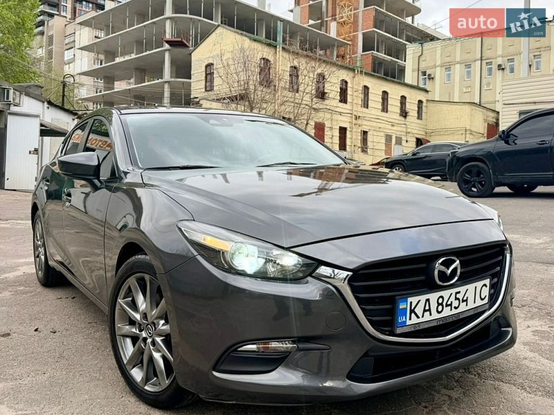 Хэтчбек Mazda 3 2017 в Днепре