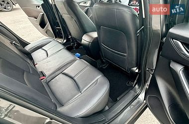 Хэтчбек Mazda 3 2017 в Днепре