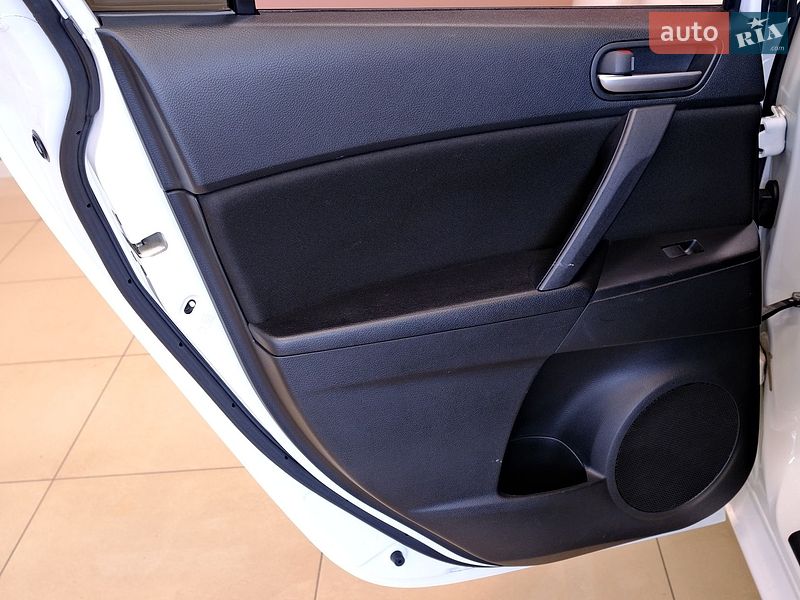 Седан Mazda 3 2012 в Одессе