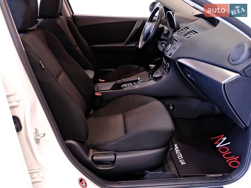 Седан Mazda 3 2012 в Одессе