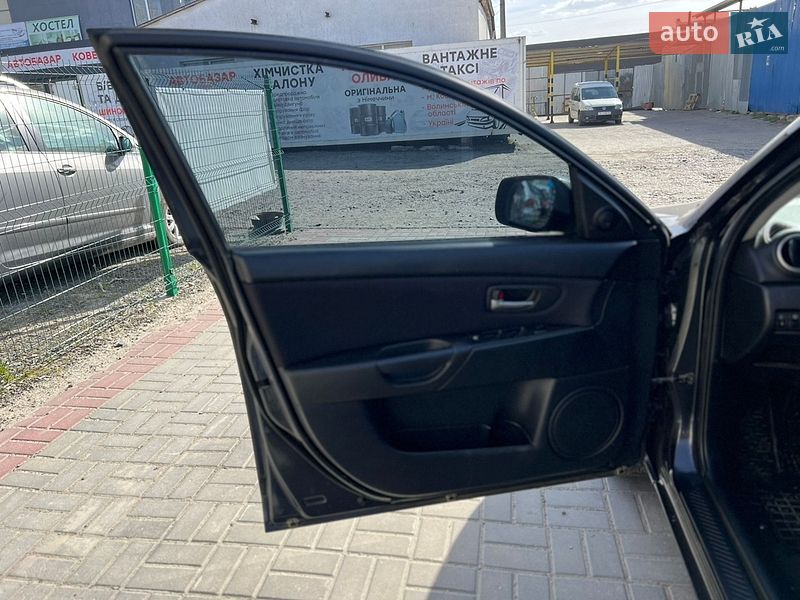 Седан Mazda 3 2005 в Ковеле