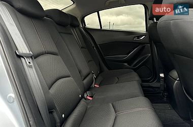 Седан Mazda 3 2017 в Ивано-Франковске