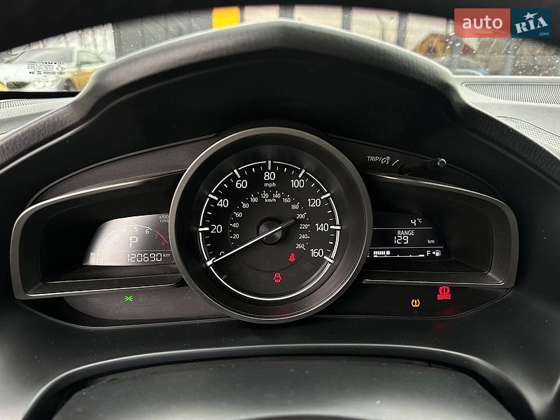 Седан Mazda 3 2017 в Ивано-Франковске