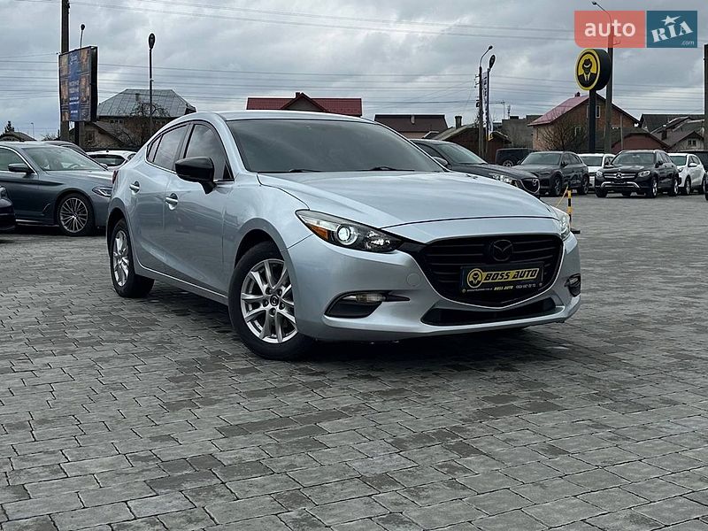 Седан Mazda 3 2017 в Ивано-Франковске
