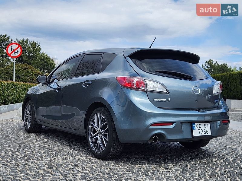 Хэтчбек Mazda 3 2013 в Днепре