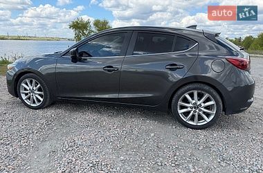 Хэтчбек Mazda 3 2017 в Днепре