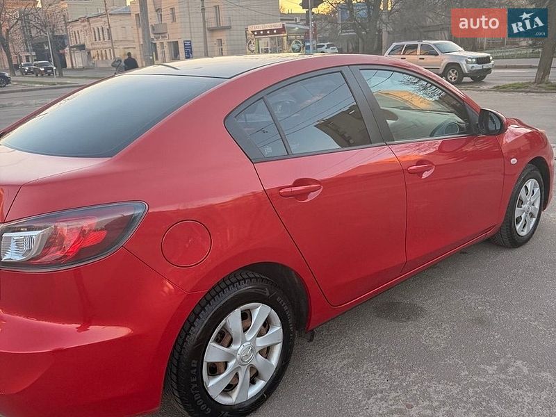 Седан Mazda 3 2012 в Харкові
