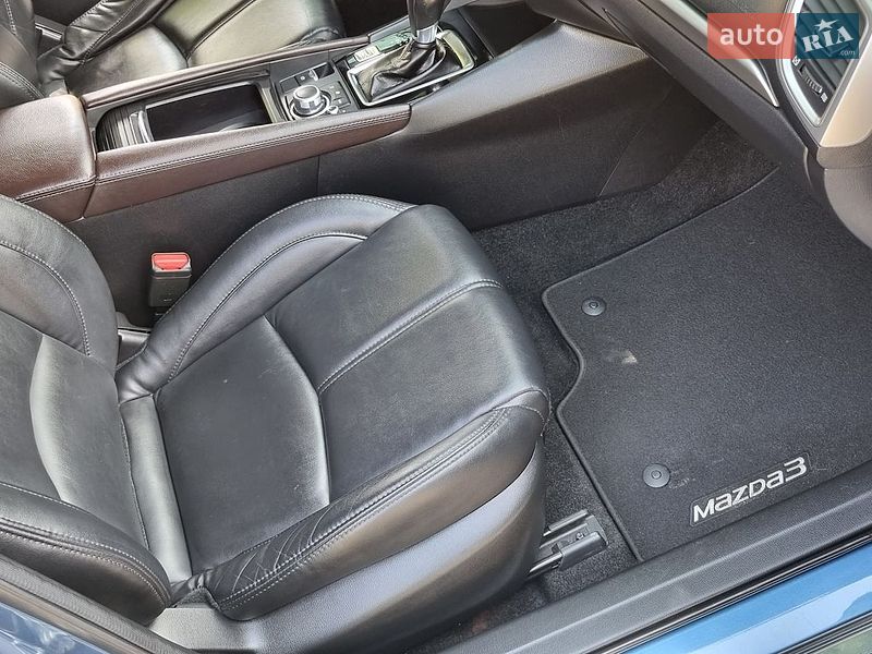 Хетчбек Mazda 3 2018 в Дніпрі фото 18 Хетчбек Mazda 3 2018 в Дніпрі