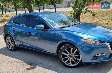 Хэтчбек Mazda 3 2018 в Днепре