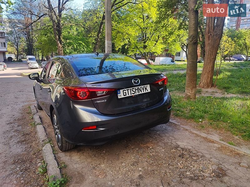 Седан Mazda 3 2018 в Львові