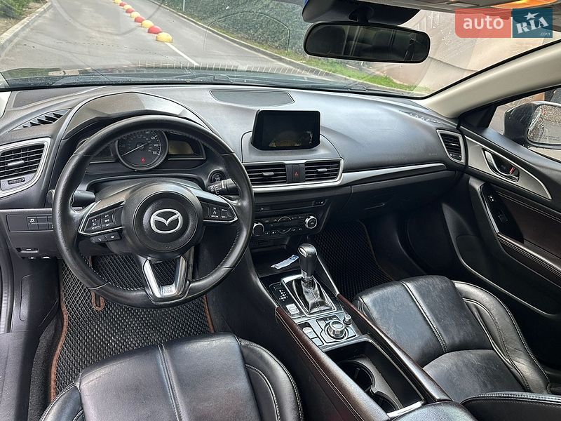 Седан Mazda 3 2016 в Одессе