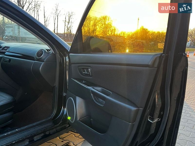 Седан Mazda 3 2008 в Житомирі