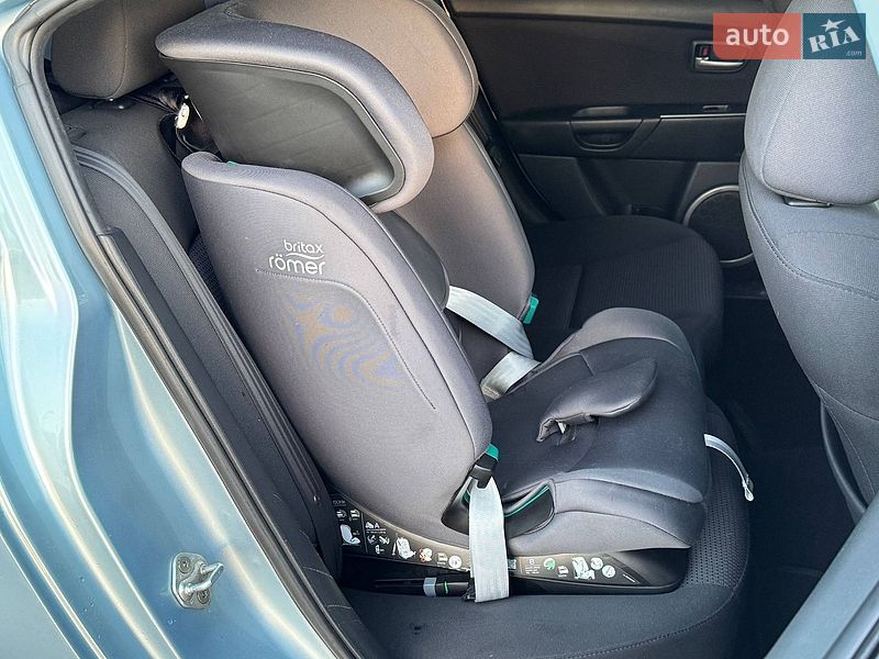 Седан Mazda 3 2007 в Києві