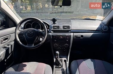 Хэтчбек Mazda 3 2005 в Иванкове