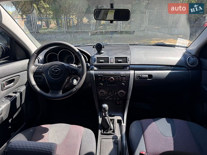 Хэтчбек Mazda 3 2005 в Иванкове