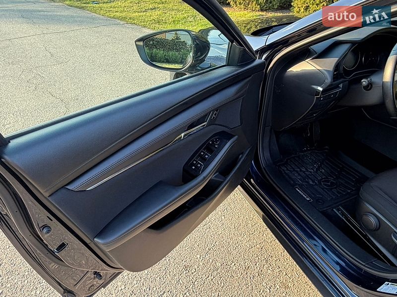 Хетчбек Mazda 3 2020 в Дніпрі