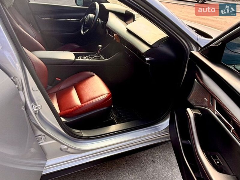 Хетчбек Mazda 3 2022 в Києві
