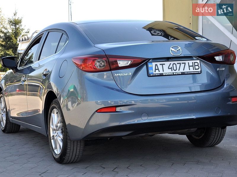 Седан Mazda 3 2016 в Львове