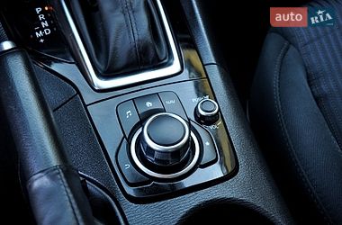 Седан Mazda 3 2016 в Львове