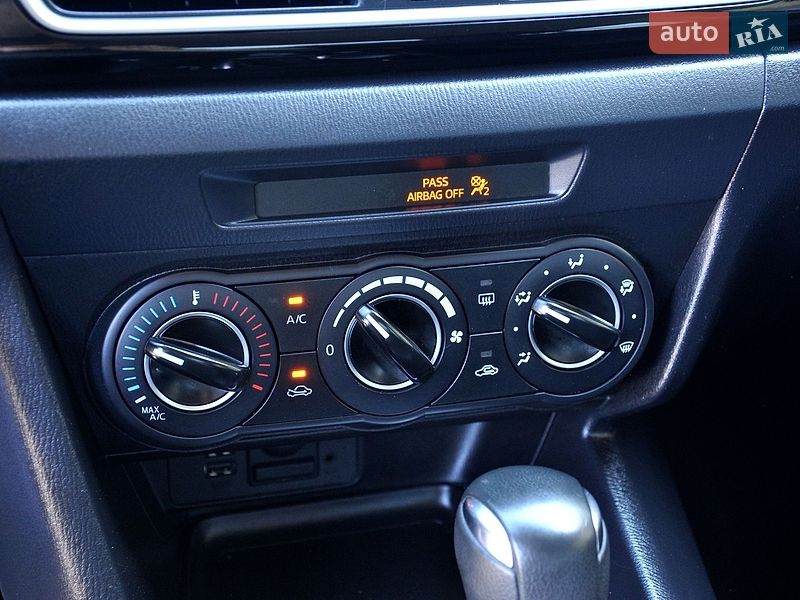 Седан Mazda 3 2016 в Львове